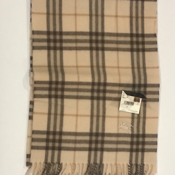 NWT Burberry Wool Scarf - Picture 3 of 5